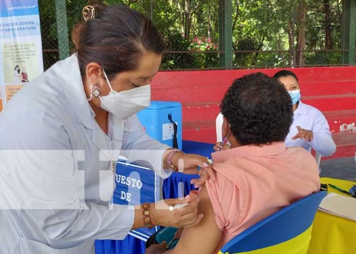 Vacunación contra el COVID-19 en Nicaragua