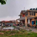 Tifón Noru toca tierra dejando a miles de personas en albergue en Vietnam