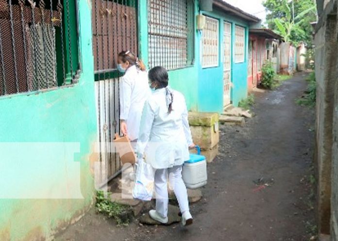 Vacunación casa a casa llega a Jardines de Veracruz, Managua