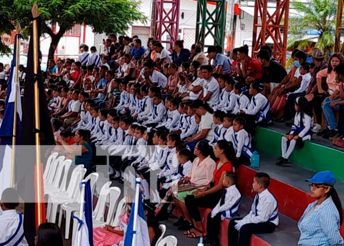 Centros escolares de Matiguás realizan el 4to desfile patrio escolar