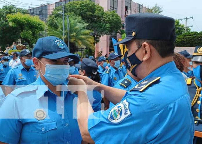 Policía Nacional asciende a sus oficiales reconociendo su labor y dedicación