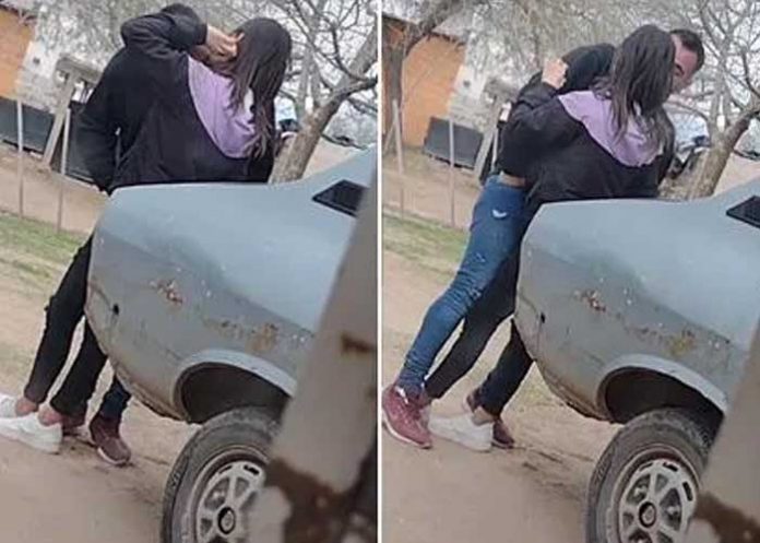 Joven difunde a su hermana con su 