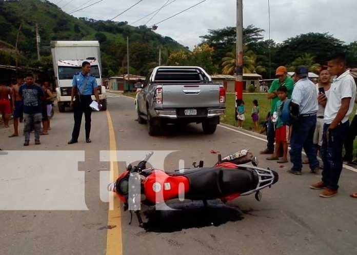 Motociclista lesionado tras impactar contra un vehículo en Wiwilí, Nueva Segovia