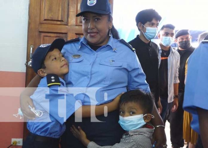 75 oficiales en Masaya reciben grado superior