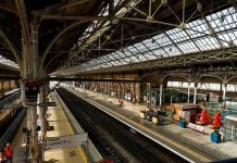 Compañías ferroviarias de Reino Unido realizan huelga ante inflación