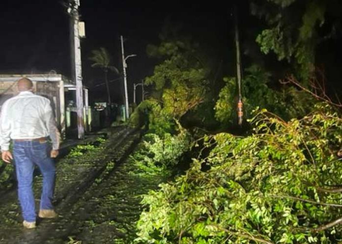 Al menos dos personas heridas dejó Julia en su paso por Colombia