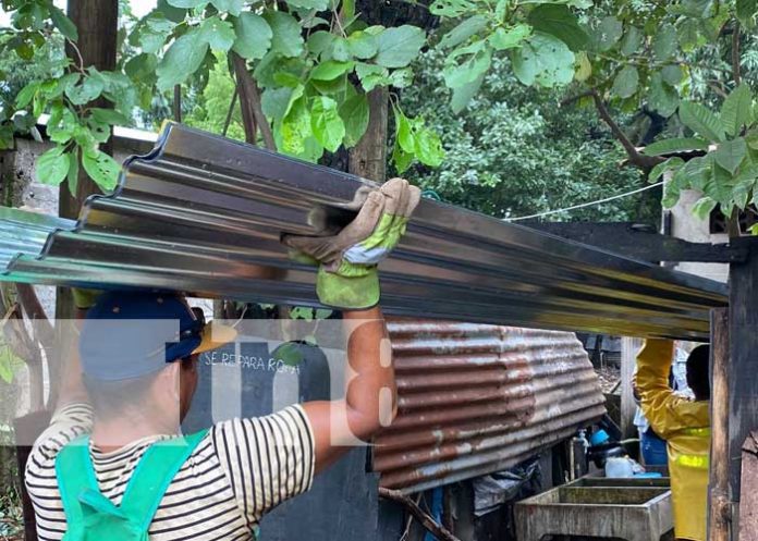 Autoridades de Chinandega brindan respuesta a afectados por el paso de Julia