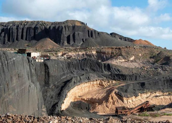 Simulan la superficie lunar con rocas volcánicas procedentes de España