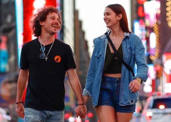 Viral: Luisito Comunica pide matrimonio a su pareja y es interrumpido
