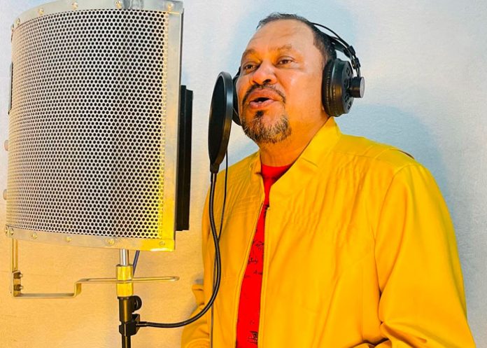 El tío Caldera presenta su tema Rock Ponky 