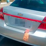 Viral: Decoran un carro por Halloween y pobladores llaman a la policía Viral: Decoran un carro por Halloween y pobladores llaman a la policía