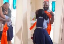 Su papá consigue un trabajo y se conmueve hasta las lágrimas (Video)