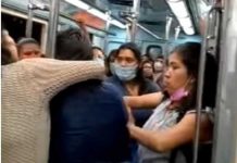 Mujeres se pelean y se dan hasta «donde el Sol no les llega» (Video) Mujeres se pelean y se dan hasta "donde el Sol no les llega" (Video)