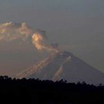Por actividad volcánica, Ecuador declara alerta amarilla