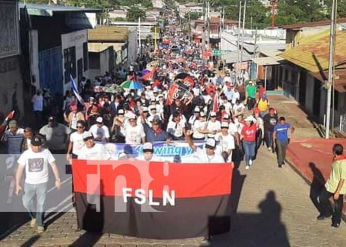 Militancia sandinista participó en la caminata carnaval en Juigalpa