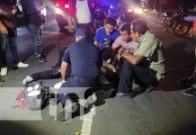 Motociclista se salva tras perder el control de su moto en Carretera a Masaya Motociclista se salva tras perder el control de su moto en Carretera a Masaya