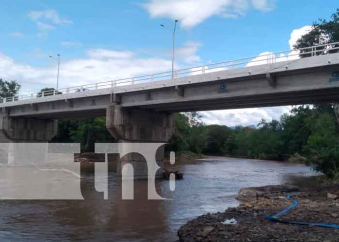 Inauguran en Teustepe nuevo puente vehicular