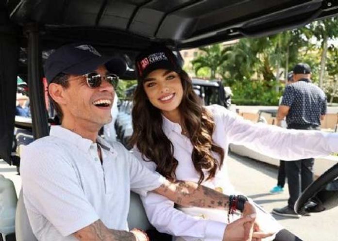 2 Marc Anthony y Nadia Ferreira presentan a su 'bendi' en Instagram