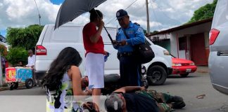 Colisión entre motociclista y un microbús deja un lesionado en Managua
