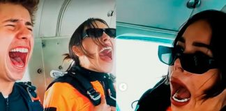 Danna Paola se lanza de un avión para un canal de Youtube