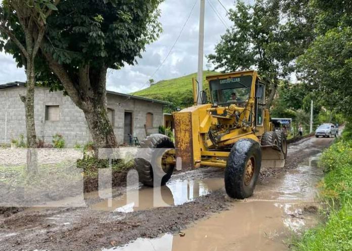 Alcaldía de Jinotega realiza trabajos de reparación de calles tras el paso de Julia