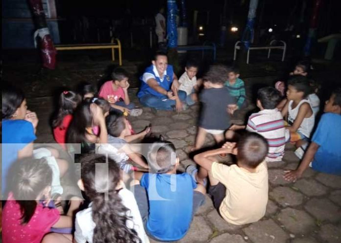 Autoridades de El Rama continúan atendiendo a familias afectadas por Julia