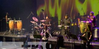 Llama Viva con su música puso a bailar a muchos en el Teatro Rubén Darío en Managua