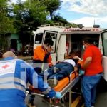 Conductor a exceso de velocidad se estrella contra camioneta en Managua Conductor a exceso de velocidad se estrella contra camioneta en Managua