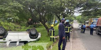 Se vuelca camioneta tras impactar contra otro vehículo en Juigalpa