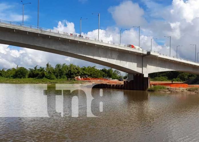 Pobladores del Triángulo Minero agradecidos por majestuosa obra del Puente Wawa