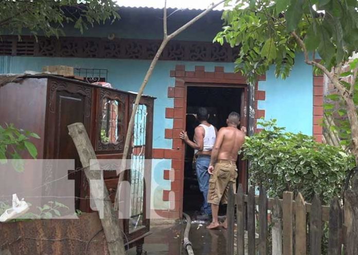 3 Albañil pierde sus herramientas y enseres en siniestro en León