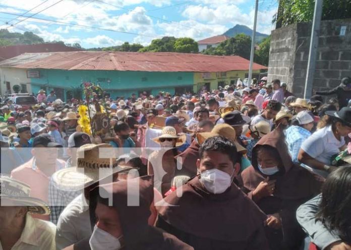 Devotos de Camoapa participaron de 'El Tope en Honor a San Francisco'
