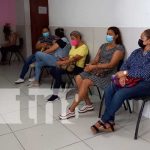Mujeres asisten a Jornada de Ultrasonidos en el hospital Bertha Calderón, Managua