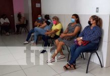 Mujeres asisten a Jornada de Ultrasonidos en el hospital Bertha Calderón, Managua