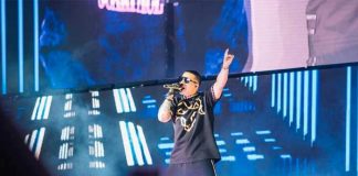 Daddy Yankee frena su show por un incendio en el escenario