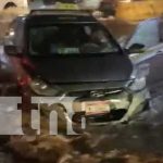 Aguacero causó fuertes corrientes que arrastró a un hombre en Managua Aguacero causó fuertes corrientes que arrastró a un hombre en Managua