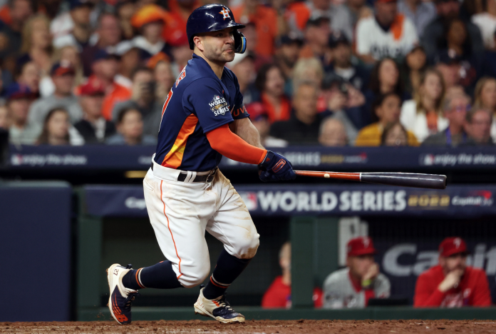 El venezolano José Altuve ha despertado Jose Altuve clave en el Juego 2
