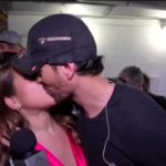 Reportera no se aguanta las ganas y «chacobea» a Enrique Iglesias Enrique Iglesias se ve envuelto en polémica