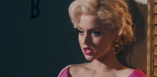 Escena de la película Blonde, de Netflix