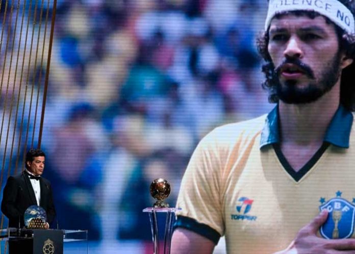 brasil2 Exfutbolista afirmó su apoyo a Lula durante la gala del Balón de Oro