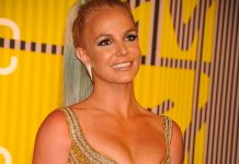 Aunque sus hijos dicen «No lo hagas» Britney publica otra foto desnuda Britney Spears publica foto desnuda ¿Y sus hijos?
