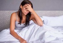 ¿Por qué me despierto con dolor de cabeza? Te contamos a que se debe
