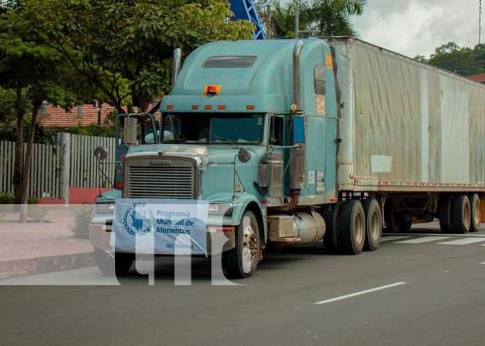 Camiones con ayuda de alimentos y planes techo para zonas afectadas por Julia en Nicaragua