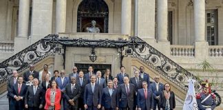 La Delegación de Nicaragua estuvo integrada por el Compañero Denis Moncada Colindres, Ministro de Relaciones Exteriores