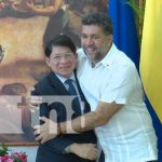 «Venimos a tejer las relaciones»: Nuevo embajador de Colombia presenta copias de estilo Nuevo embajador de Colombia presenta copias de estilo en Nicaragua