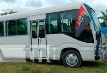 Nuevo transporte en la escuelita Divino Niño de Diriamba Nuevo transporte en la escuelita Divino Niño de Diriamba