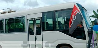 Nuevo transporte en la escuelita Divino Niño de Diriamba