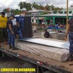 Ejército de Nicaragua autorizó zarpes y brinda apoyo a la población Labores del Ejército de Nicaragua para apoyo a familias por el Huracán Julia
