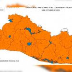 Decretan alerta naranja en El Salvador ante el inminente paso de Julia Decretan alerta naranja en El Salvador ante el inminente paso de Julia