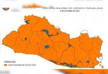 Decretan alerta naranja en El Salvador ante el inminente paso de Julia Decretan alerta naranja en El Salvador ante el inminente paso de Julia